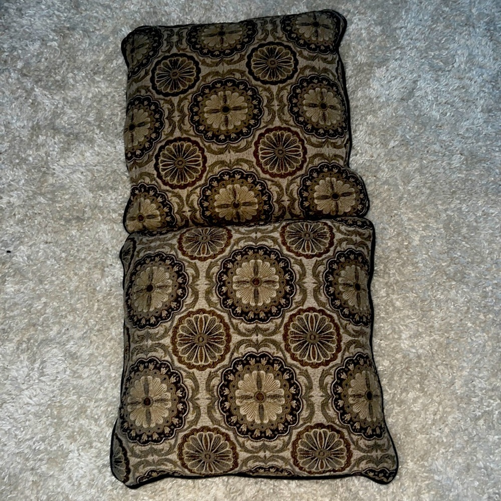 Brown pillows for the couch 2 of them for the price of 1